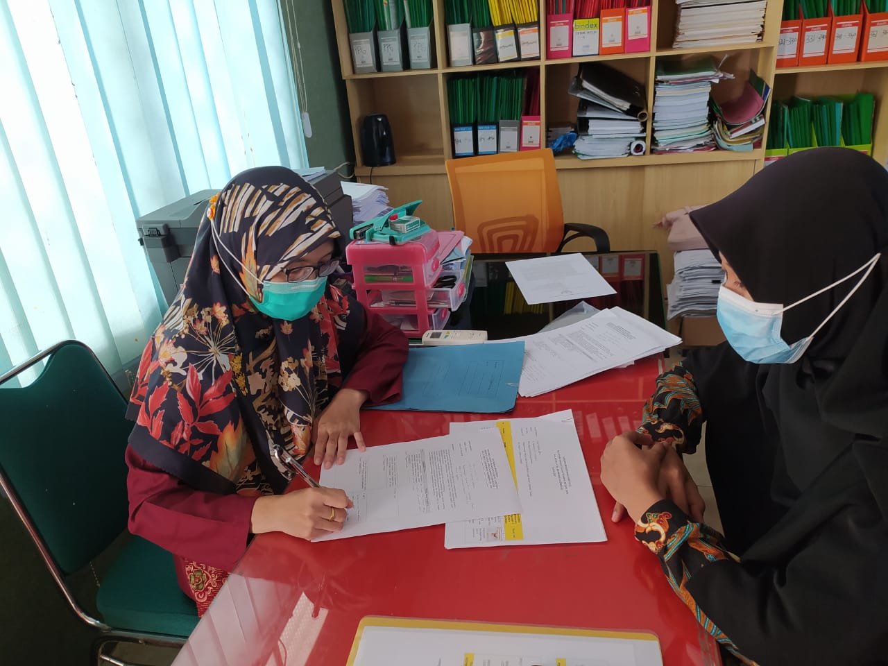 Enam Calon Guru asal Lampung Selatan Laporkan Pelaksanaan Habituasi Latsar pada Monev oleh BDK Palembang